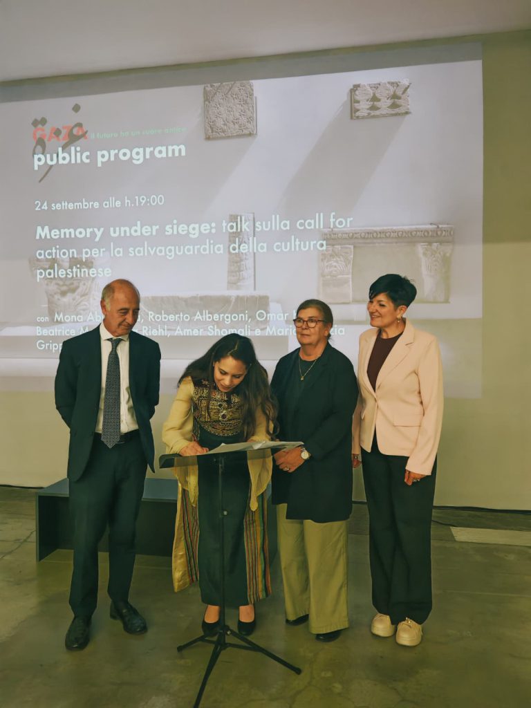 Mona Abuamara firma la call for action Memory Under Siege a Torino